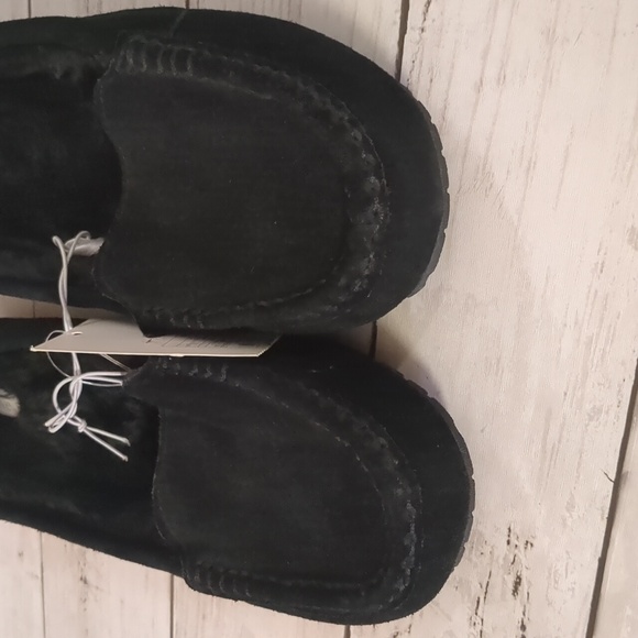 Black Stars Above Moccasin Suede Slippers with Faux Fur Inside - Picture 2 of 9